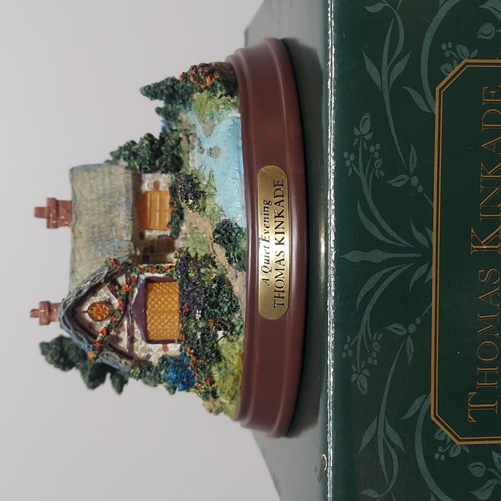 Thomas Kinkade "Memories Of Home" Collection Sculpted Cottage "A Quiet Evening"